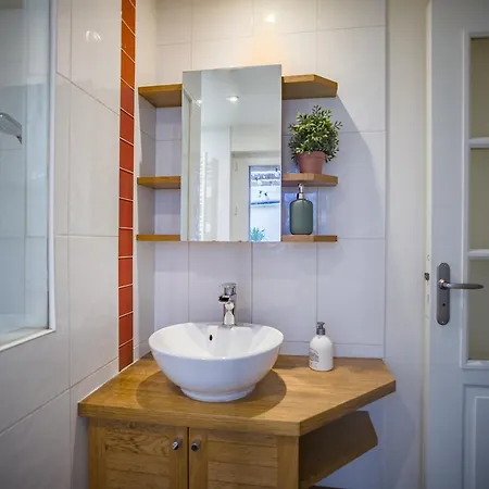 Apartamento L'art Du Temps - 2 Personnes - Terrasse - 1 Min Hypercentre Troyes